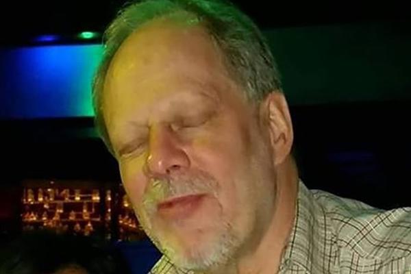 OVO JE ČOVEK KOJI JE UBIO 50 LJUDI U LAS VEGASU: Evo šta se dosad zna o Stivenu Pedoku!