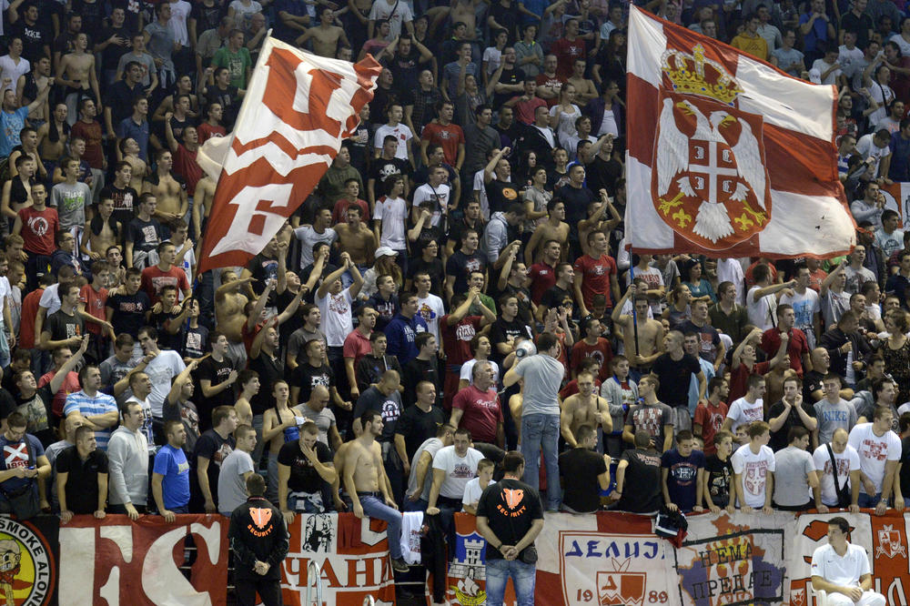 FENOMENALNO! San navijača Zvezde je da se ova scena iz Arene iznova i iznova ponavlja! (FOTO)