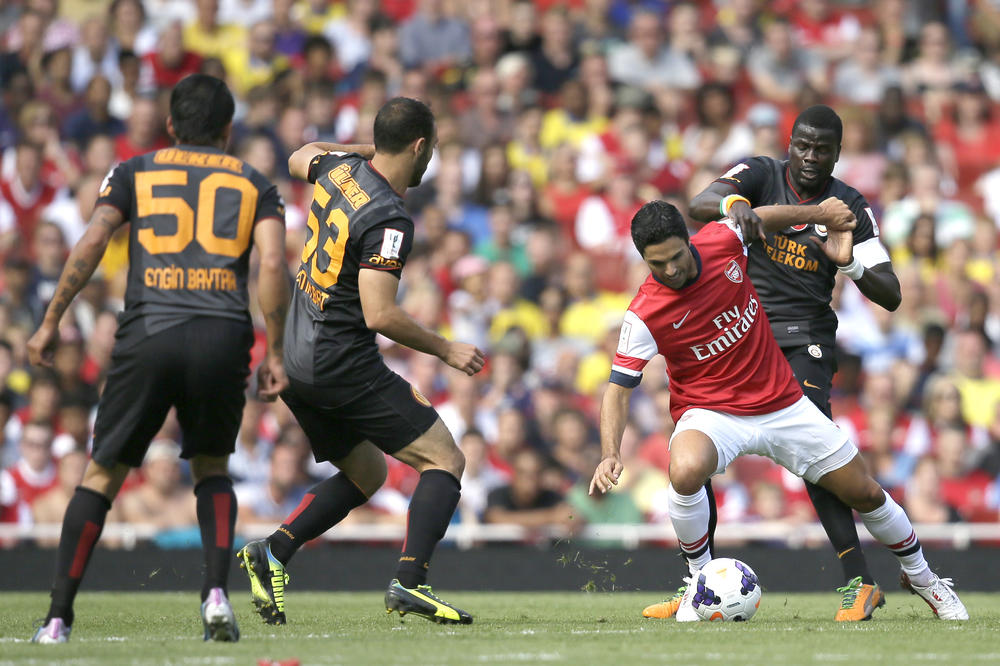 PROPAO NAČISTO: Emanuel Ebue uhapšen zbog podmetanja požara u Londonu! (FOTO)