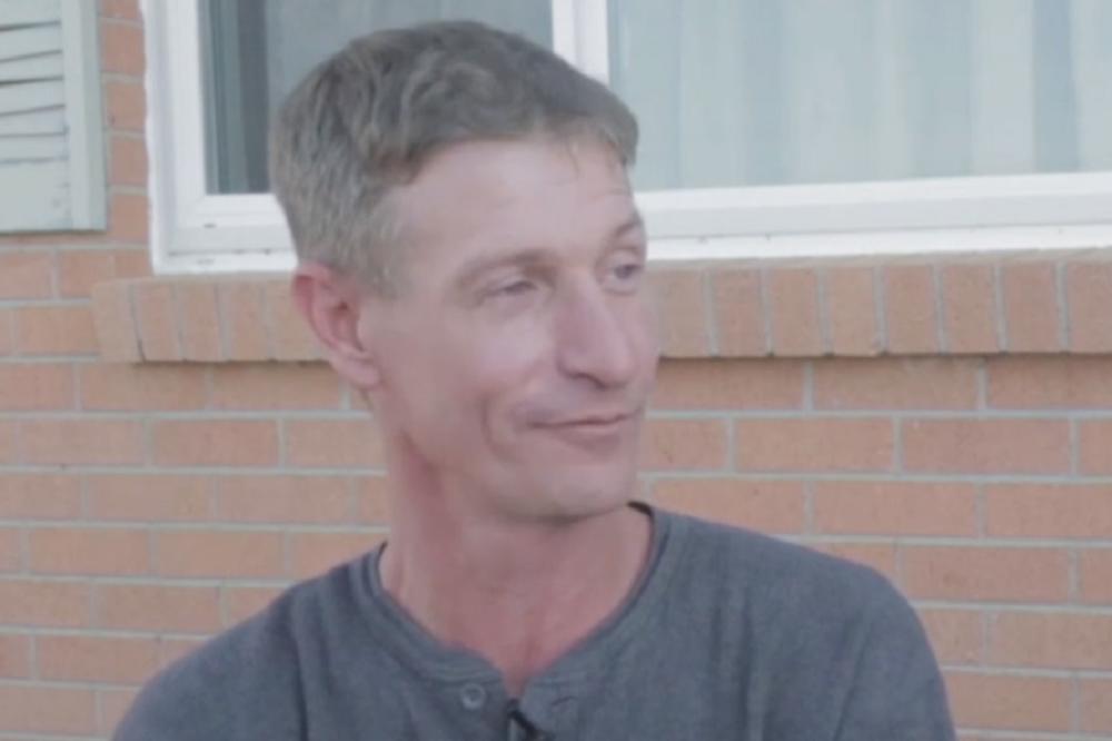 Okoreli NEONACISTA KOJI JE MRZEO CRNCE URADIO JE NEŠTO NEZAMISLIVO! Upoznao je ovu devojku i počeo je haos! (VIDEO)