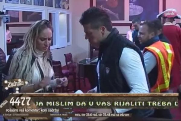 LUNA I SLOBA UŠLI U KUPATILO, A ONDA IM SE PRIDRUŽILA I VEŠTICA: Haos u Zadruzi! (VIDEO)