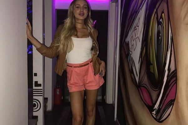 ZAVIRITE U STAN LUNE ĐOGANI: Prostrano, romantično, sa puno detalja i stila! Dosta novca je tu uloženo... (FOTO)