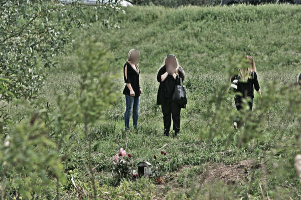 MISTERIJA TETKE JELENE MARJANOVIĆ: Zatekli smo je na spomen ploči ubijenoj pevačici, O ZORANU I EKIPI JE REKLA SAMO OVO!