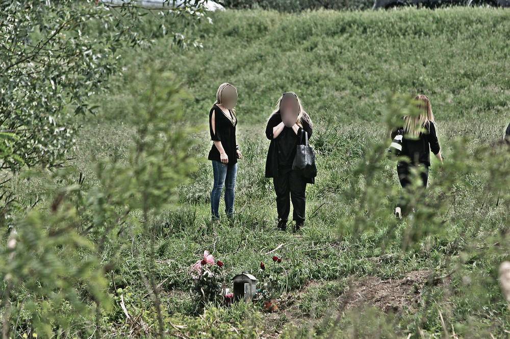 MISTERIJA TETKE JELENE MARJANOVIĆ: Zatekli smo je na spomen ploči ubijenoj pevačici, O ZORANU I EKIPI JE REKLA SAMO OVO!