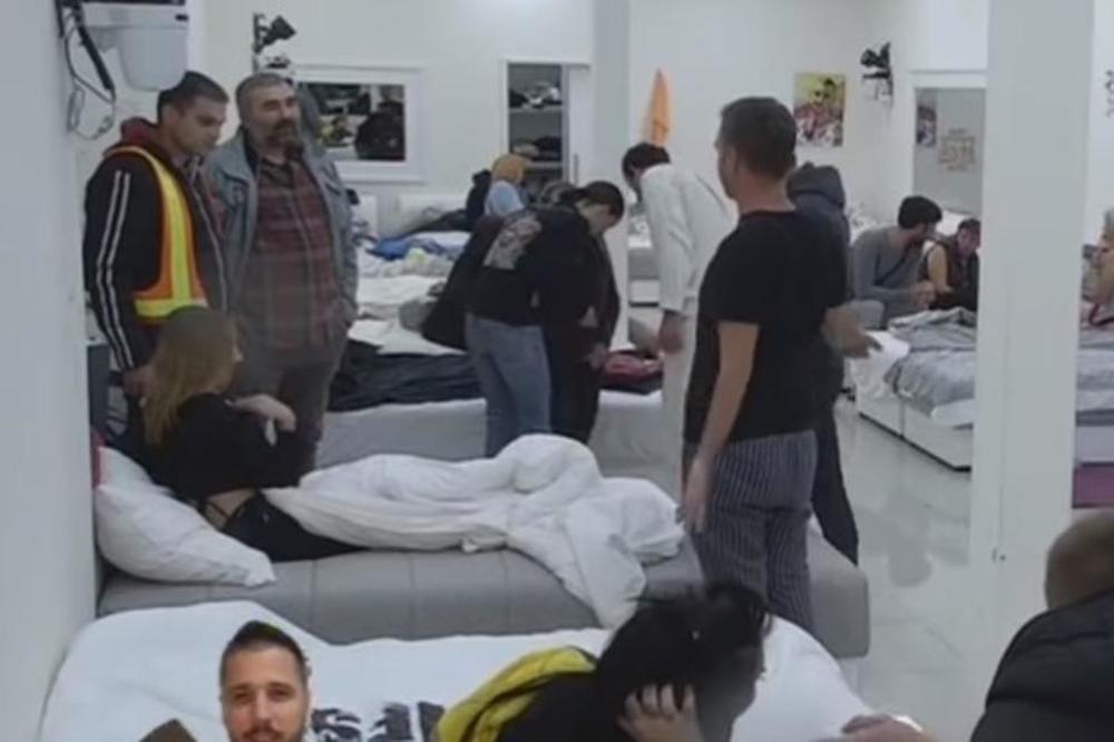 DA SE ČOVEK ISPOVRAĆA, PALE NIKAD TEŽE UVREDE! Abortirala si bratovo dete, imala si sifilis, prodaješ se za 50 evra! (VIDEO)