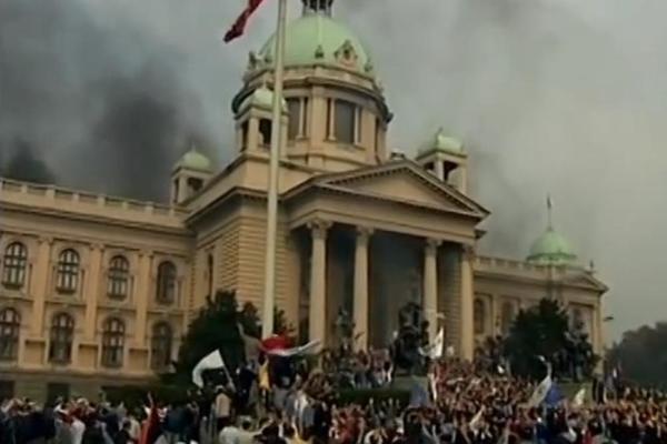 BILO MI JE 10 GODINA KAD SMO RUŠILI SLOBU: Ja znam zašto nikad neće doći 6. oktobar! REKLA JE ONO O ČEMU SVI ĆUTE!
