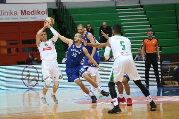 Cibona stigla do prve pobede! Marko Tomas pogađao kao nekad! Igokea nadigrala Budućnost! (VIDEO)