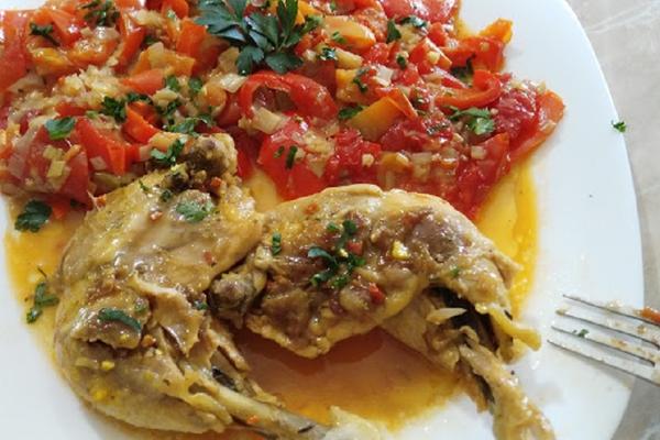 Da ugrejete ovaj hladan dan, tu su pileći bataci sa prazilukom! (RECEPT) (VIDEO)