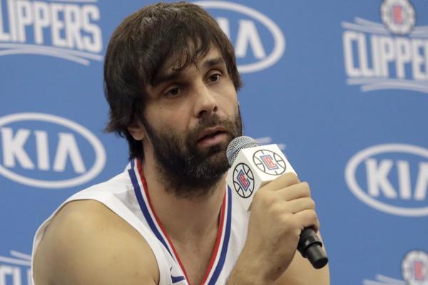 STIGLE SU VESTI KOJIH SMO SE PLAŠILI: Klipersi objavili šta je Teo povredio i koliko ga neće biti na terenu! (VIDEO)