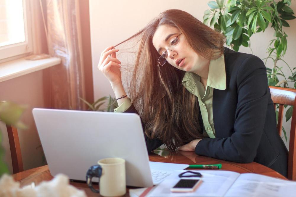STALNO STE UMORNI? Odreknite se ovih 14 LOŠIH navika i život će vam se ZNATNO POBOLJŠATI! (FOTO) (GIF)