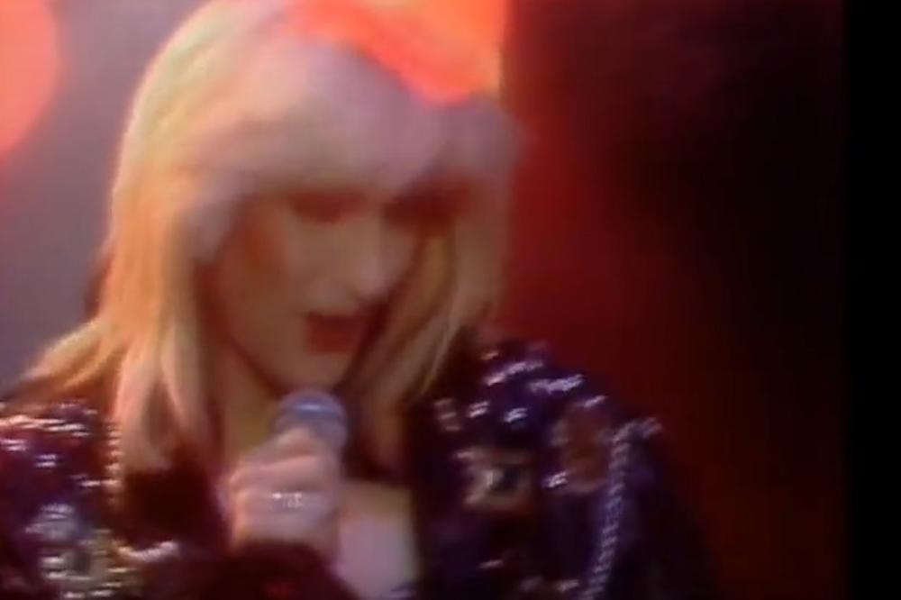 SADA SE VUČE SA STARLETAMA I POLU POZNATIMA! O ovakvoj karijeri mnogi mogu samo da SANJAJU, ali ipak je ovo samo SRBIJA! (VIDEO)