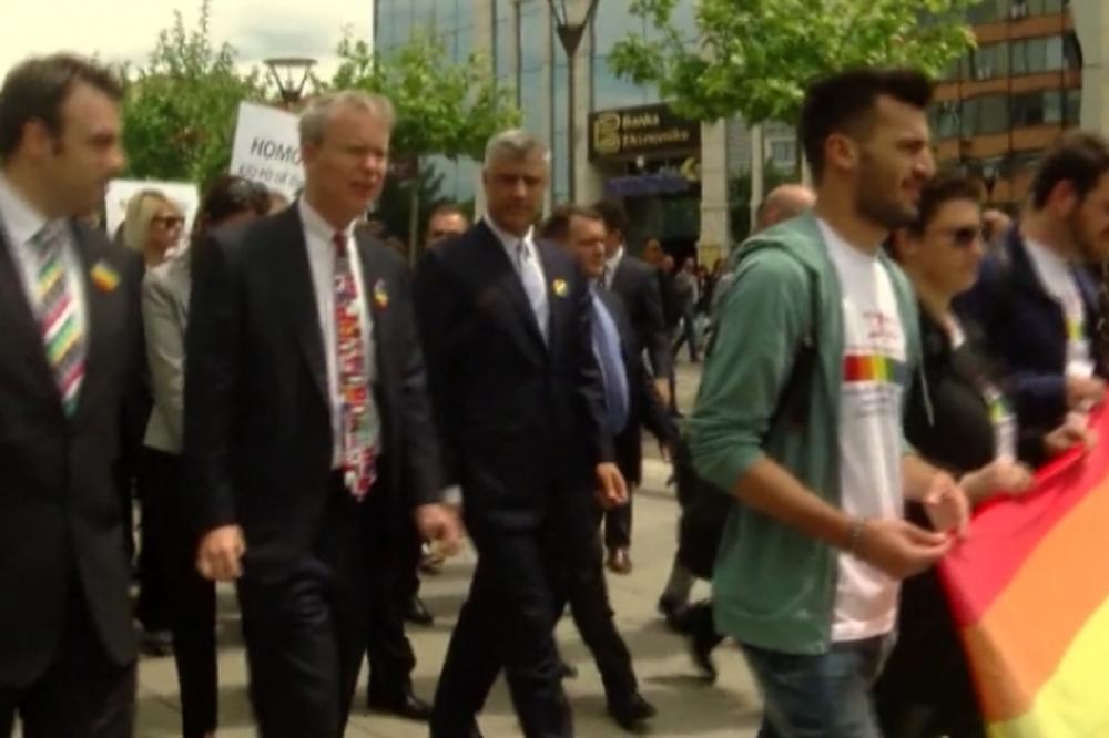 TAČI NA ČELU GEJ PARADE, HARADINAJ ODUSTAO: Održava se prvi prajd u PRIŠTINI, Nebojša Krstić sumnja da tamo uopšte ima gejeva! (FOTO)