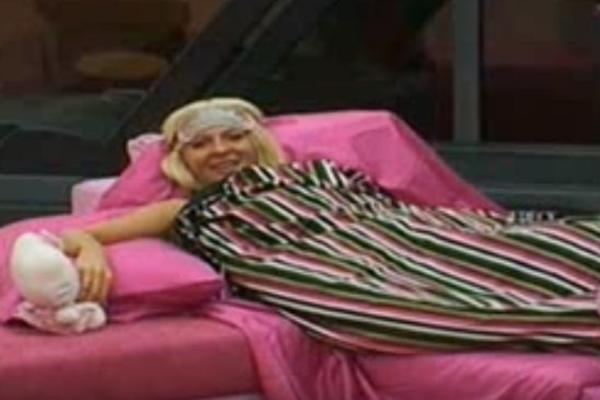 KARLEUŠA JE BILA U RIJALITIJU! Sećate se? Šurovala je sa Čankom, a onda ju je Miki razvalio od prozivanja! (VIDEO)