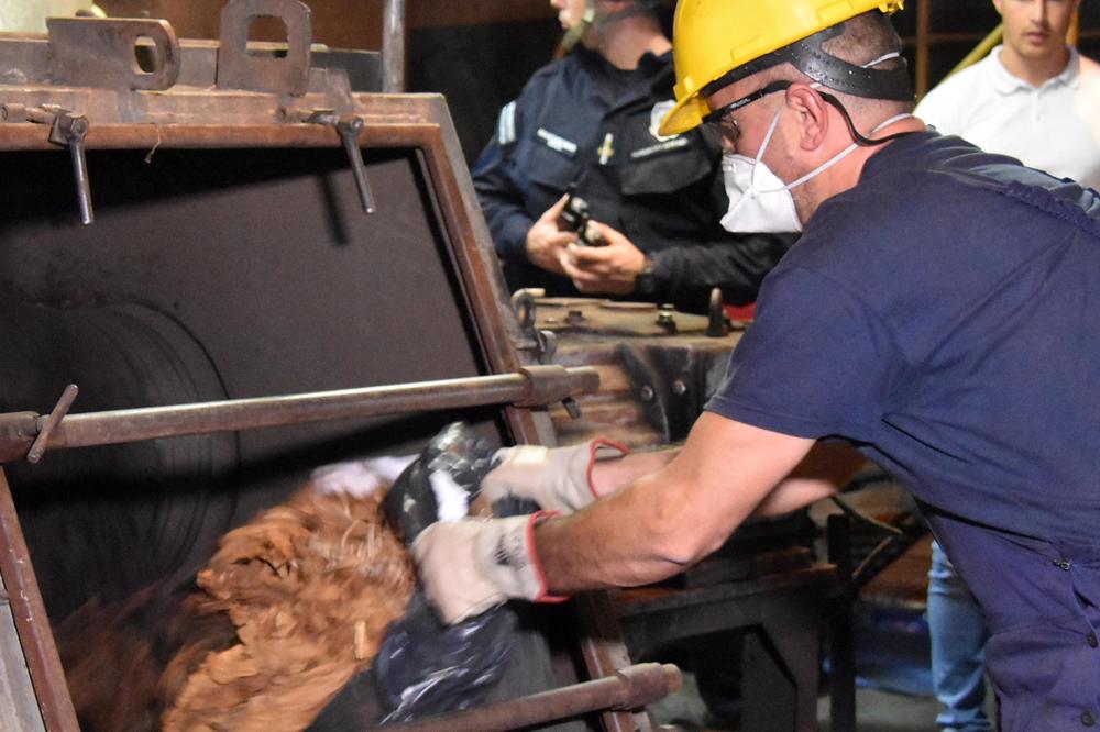 SPALILI TONU DROGE! Pogledajte kako je u termoelektrani „Nikola Tesla“ u Obrenovcu uništeno 1.160 kilograma narkotika! (FOTO)