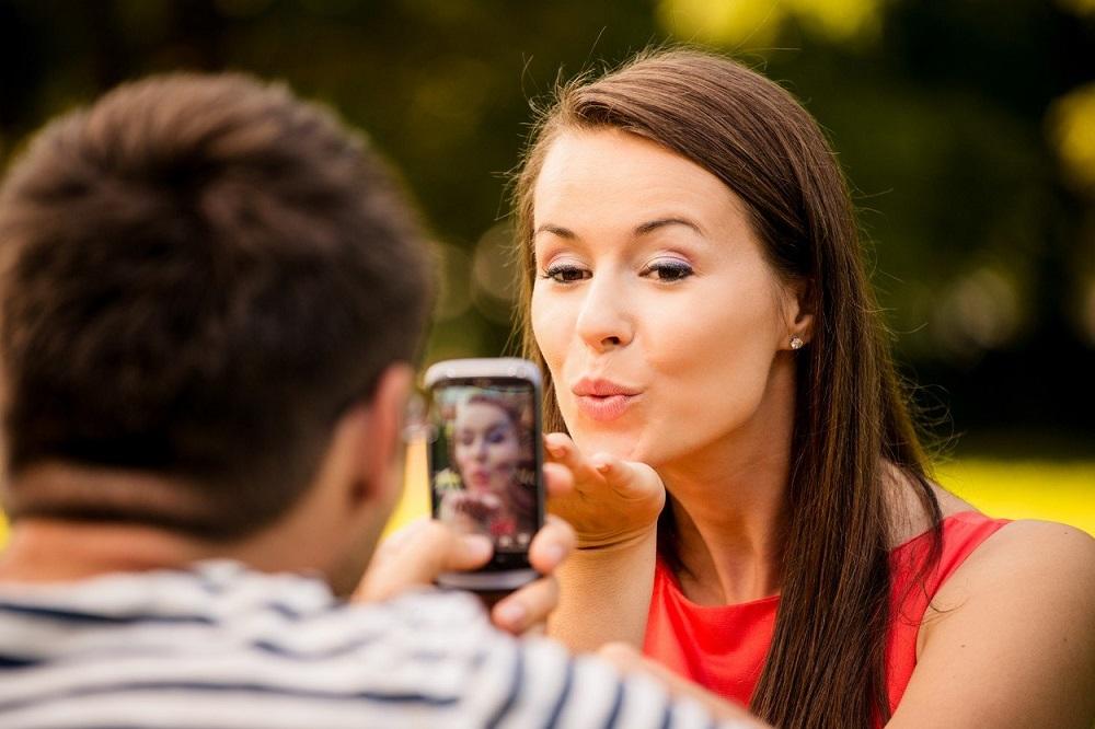 30 stvari koje će uraditi samo žena koja vas stvarno i iskreno voli! (FOTO) (GIF)