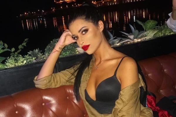 Veljkova bivša se vratila fudbalerima: Smuvala je reprezentativca Srbije, a izgleda baš voli one koji su igrali u Zvezdi! (FOTO)