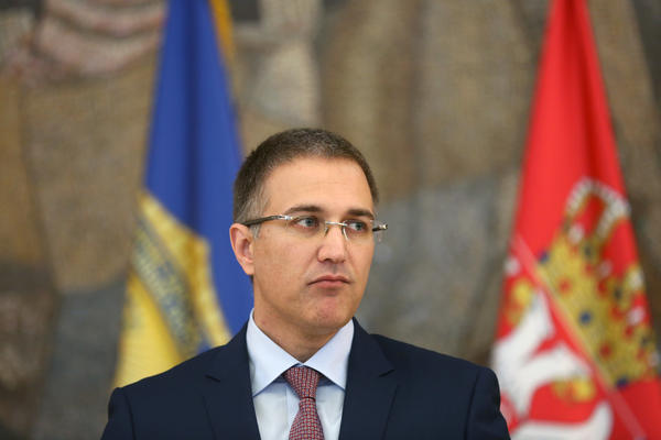 MACA POJELA JEZIK? MUP ĆUTI o policajcima koji su radili za ZEMUSKI KLAN!