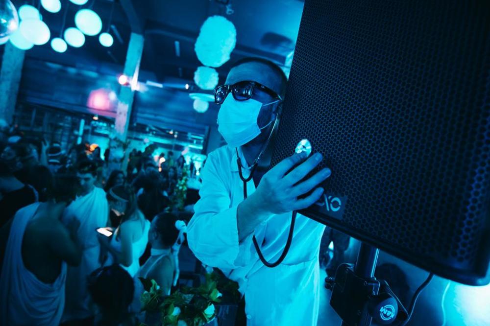 Čega se više plašite - smrti ili povorke hodajućih mrtvaka? The Night Of The Walking Dead (FOTO)