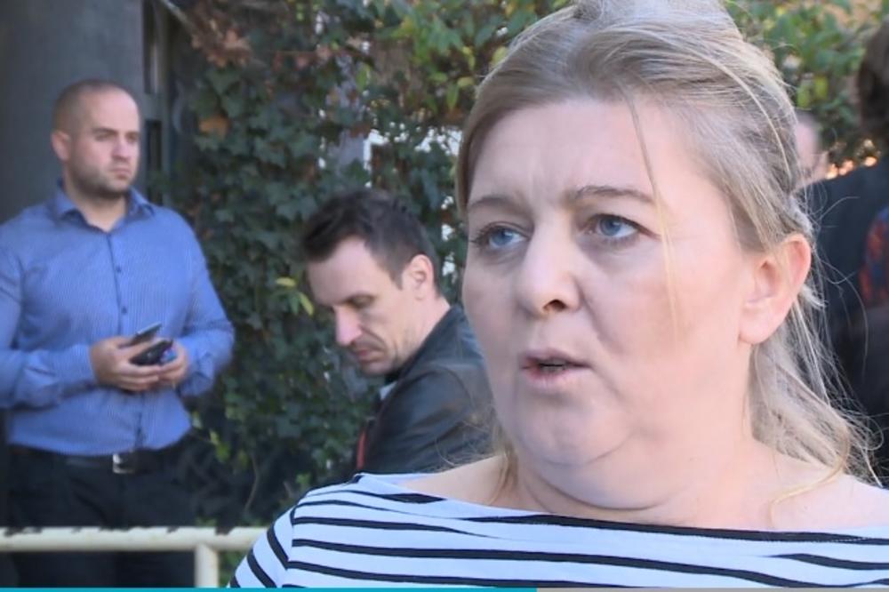 JAKŠIĆI ŠTRAJKUJU GLAĐU: Porodica iz Novog Sada NEĆE DA NAPUSTI SVOJ STAN