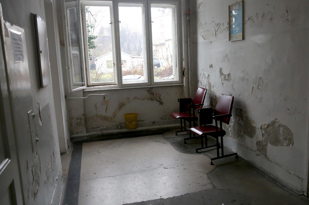 OVO SU ZABRANILI DA SNIME KAMERE? Ovako izgleda Klinika za infektivne bolesti u Beogradu (VIDEO)