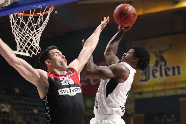 EH TO ISKUSTVO! Partizan je igrao odlično 35 minuta, ali... Litvanski šuteri su došli glave crno-belima! (FOTO) (VIDEO)