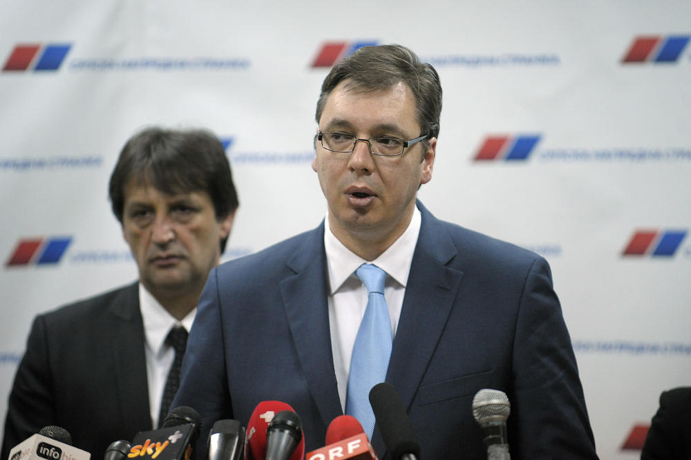 ŠTO ME ŠTITIŠ? Mnogo volim Batu, ali...: Predsednik Vučić iskritikovao Gašića pred novinarima (VIDEO)