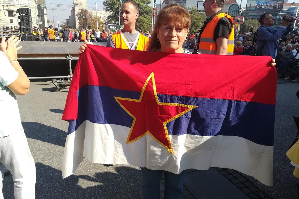 S RAŠIRENOM PETOKRAKOM JELENA JE DANAS SUZE LILA NA TRGU REPUBLIKE: Ujaci su mi preklani, otac mi je bio u ratu...