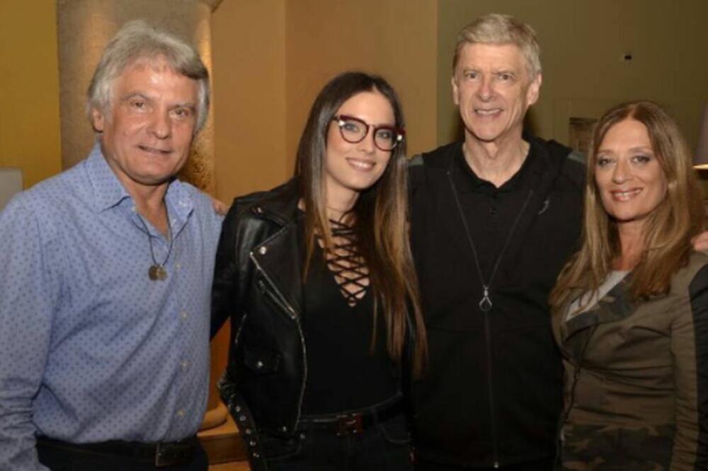 Venger otišao na večeru sa Arsenalovim dželatom, a znate li gde je za to vreme bio sin Duleta Savića?! Vujadin je poslao moćnu poruku! (FOTO)