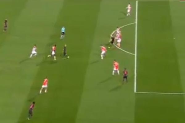 DA LI JE VOLKOT BIO U OFSAJDU PRE GOLA ARSENALA? Delije će ovaj snimak gledati iznova i iznova! (VIDEO)