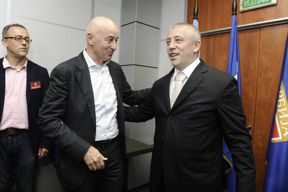 KOKEZA JE ZREO ZA PSIHIJATRIJU! Legenda eks-Ju fudbala: To je da se prekrstiš nekoliko puta, neko s tri prsta, neko celom rukom! (FOTO)