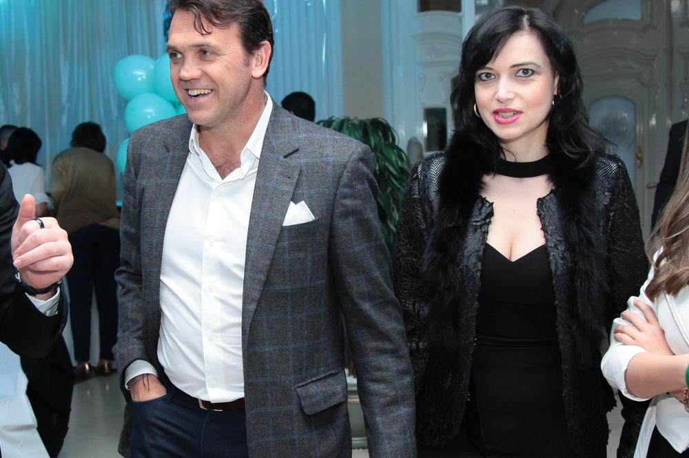 RAMBO JE VELIKI ŠMEKER, žena mu je lepotica, a tek ĆERKU da vidite! Daleko je od umišljene dece fudbalera, a LEPA JE DO BOLA! (FOTO)