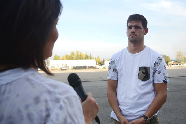 ON JE PRAVI PREDSTAVNIK SRBIJE! 10 puta je svetski šampion u KIK BOKSU i potpuni je CAR: Nokautirao sam ga u prvoj RUNDI i onda pevao kao KARLEUŠA! (VIDEO)