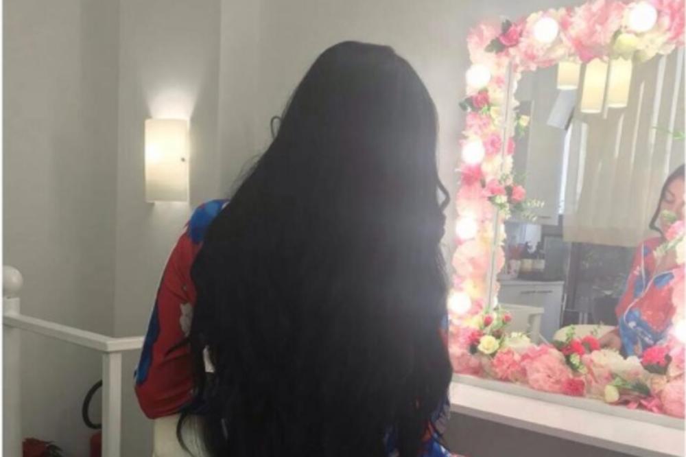 SVI SU JE ZABORAVILI: Bila je učesnica PAROVA i skidala se u rijalitiju: Sad je postala pevačica i ... (VIDEO)