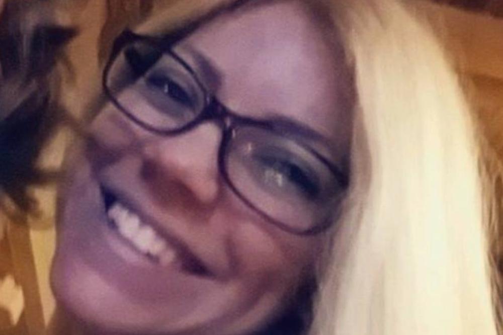 Imam 25 godina, a OVO je moj dečko: Kada nas ljudi vide zajedno, kažu da smo ODVRATNI, a MI SMO NERAZDVOJNI!