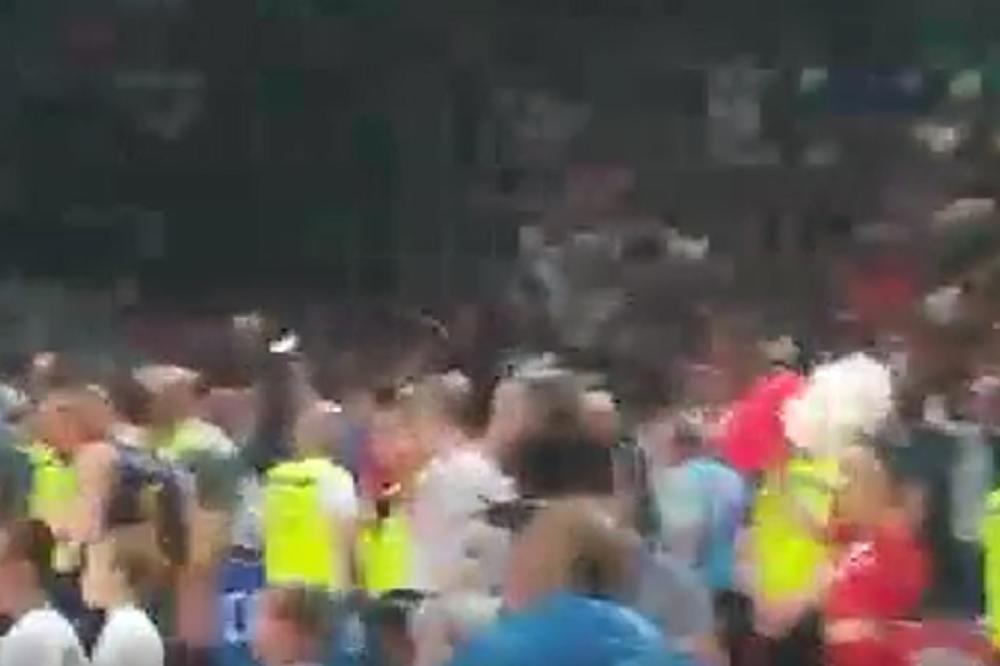 Dok je zvezda Barselone kukala kod sudija, Delije su nikad glasnije vređale goste na španskom jeziku! (VIDEO)