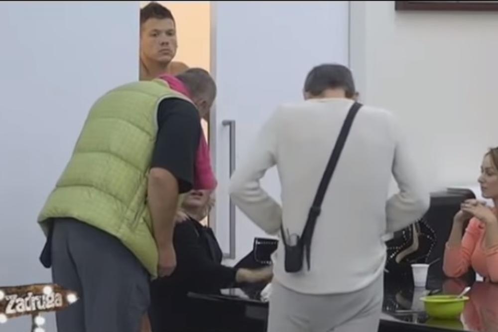 LOMILA TANJIRE I PRAVILA HAOS! Jelena Golubović izluđuje sve, ali su je OVIM GESTOM potpuno izbacili iz takta (VIDEO)