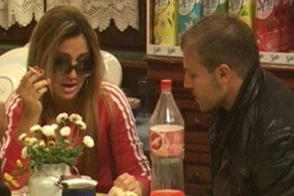 SEĆATE LI SE BANETA IZ FARME? LJUBAV IZMEĐU NJEGA I KAĆE BILA JE KAO ŠPANSKA SERIJA: Sada ima ŽENU i decu FOTO