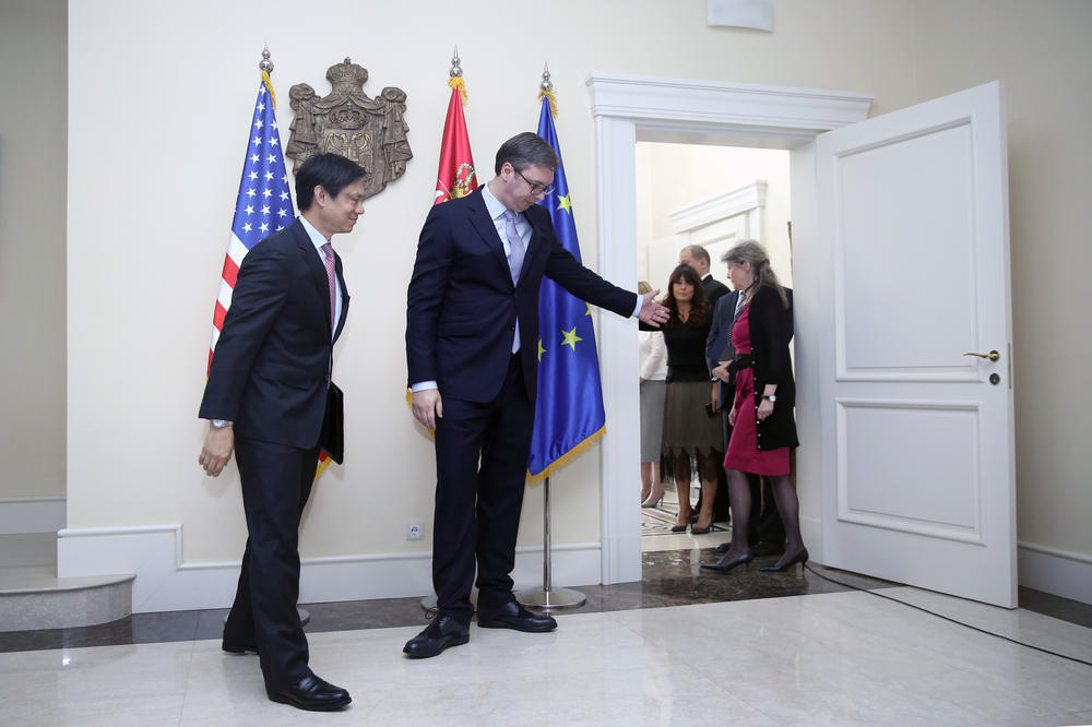 PRIZNAJTE KOSOVO! Otvorene ucene Vučiću od TRAMPOVOG ČOVEKA ZA BALKAN! Jezivo neprijatan susret!