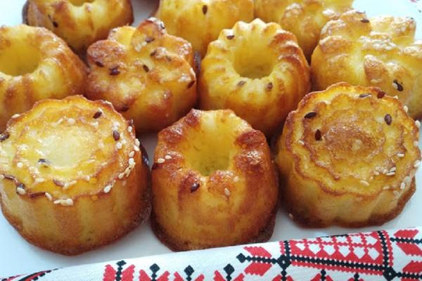 Ništa dok ne zamirišu vrući mafini sa sirom! Najbolji doručak na svetu spreman očas posla! (RECEPT) (VIDEO)