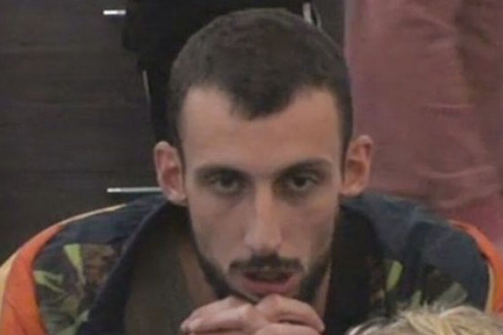 AMAN ĐEKSONE, KOJA TI JE OVO RIJALITI DEVOJKA PO REDU? Đekson spopao OVU CICU, a ona pobegla glavom bez obzira! (VIDEO)