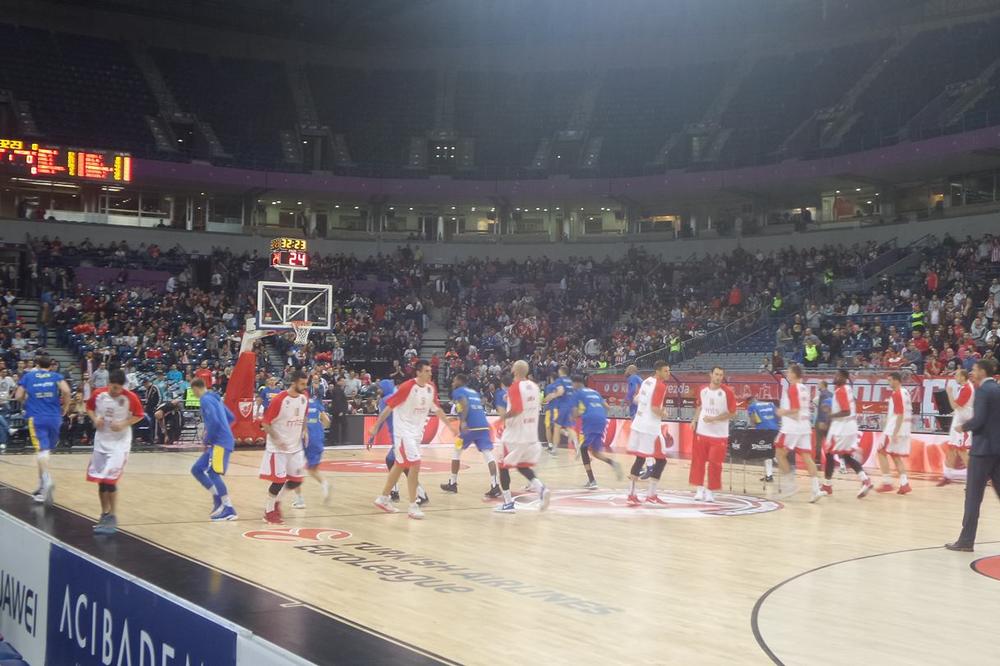 NE, NE, NE!!! Toga smo se plašili: Odvratan prizor u Areni! (FOTO)