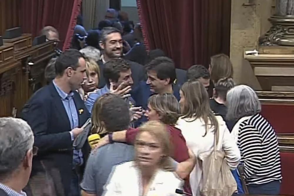 KATALONIJA PROGLASILA NEZAVISNOST OD ŠPANIJE! Slede li nemiri?! (VIDEO)