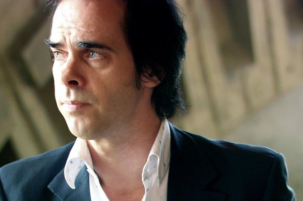 NIK KEJV objavio FANTASTIČNU obradu pesme T.REX "COSMIC DANCER"