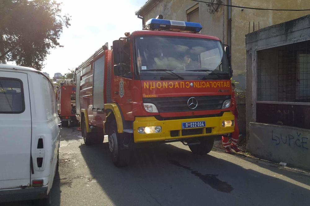 MRTAV MUŠKARAC U JEZIVOM POŽARU NA ZVEZDARI! Vatrrogasci su stigli, ali je bilo prekasno (FOTO) (VIDEO)