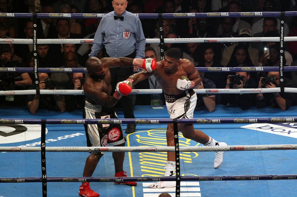 Jedan je svetski prvak: Džošua unakazio Takama i odbranio obe titula šampiona planete! (FOTO) (VIDEO)