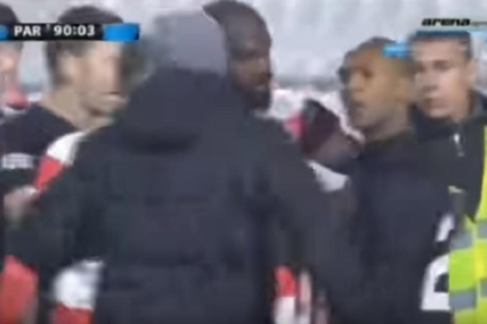 Meč u Čačku nije mogao da prođe bez incidenata! Žestok okršaj igrača Borca i Partizana! (VIDEO)