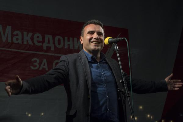 ZAEV PONOSAN NA NOVI PASOŠ: Biću PRVI MAKEDONAC koji će ga IMATI
