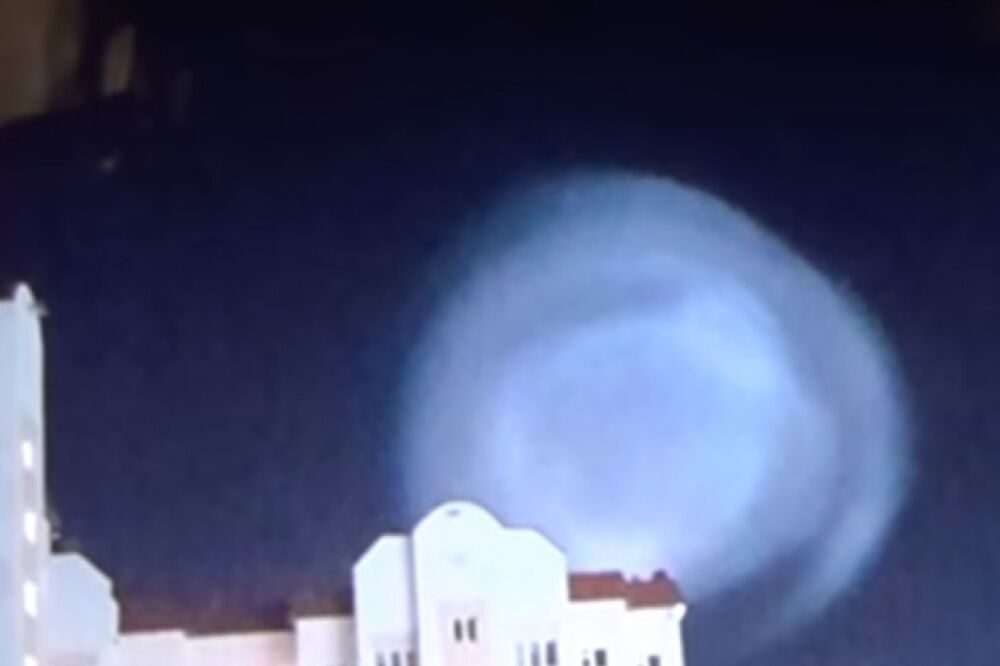 ŠTA JE OVO SNIMLJENO U SIBIRU? Džinovska plava lopta uplašila hiljade ljudi! (VIDEO)