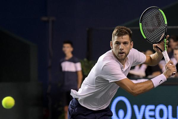 KAKAV PODVIG, PAO JE I IZNER! Filip Krajinović u finalu Pariza! (FOTO) (VIDEO)