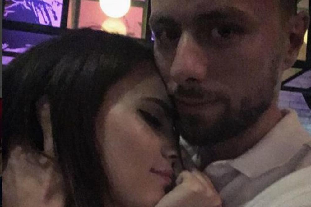 POSLE SAMO PAR MESECI VEZE: Naša popularna pevačica u drugom stanju! Izgleda lepše i srećnije nego ikada! (FOTO)